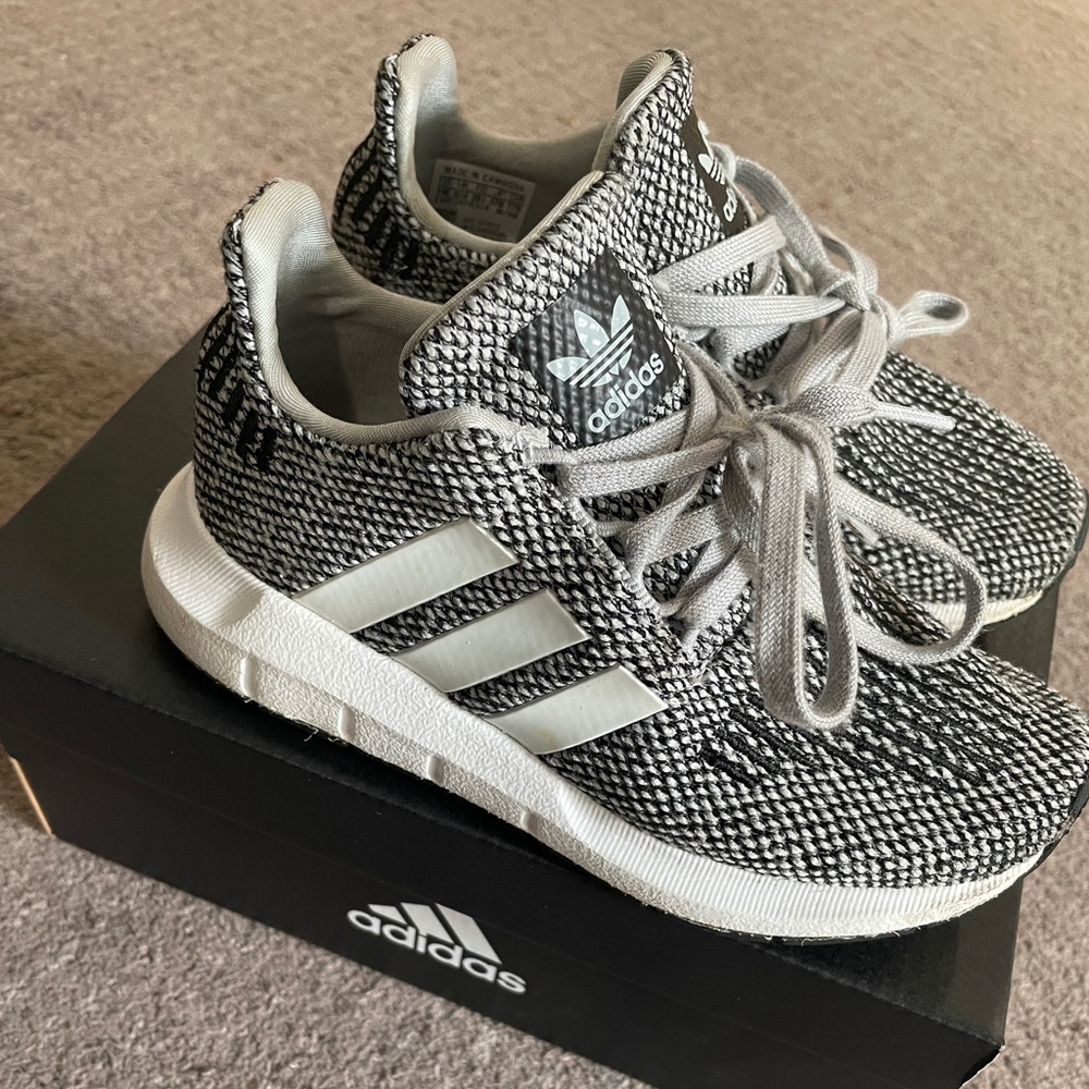 SOLD. Adidas swift run sneaker.